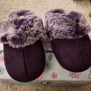Jessica Simpson Microsuede Scuff Slippers in purple with faux fur trim. 